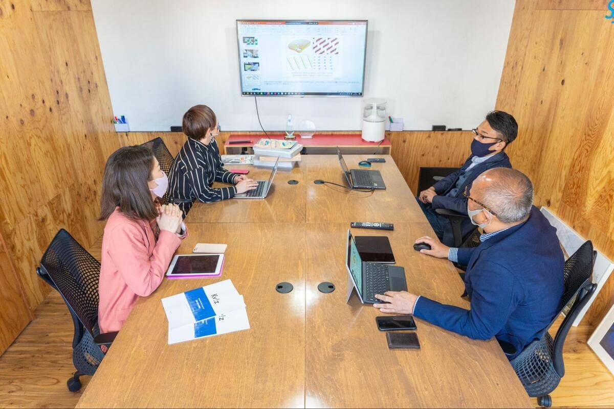 BIMについて教えて頂いてる風景